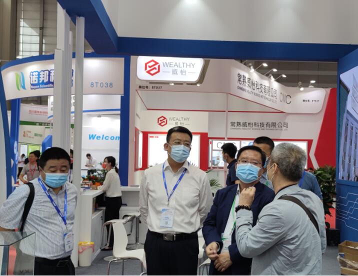 滕方遷參觀中國國際電池技術展覽會